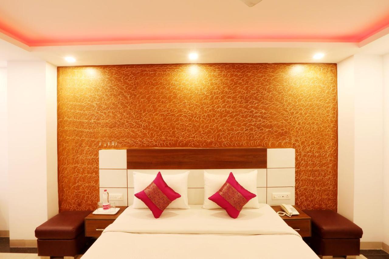 Hotel Airport Star 뉴델리 외부 사진